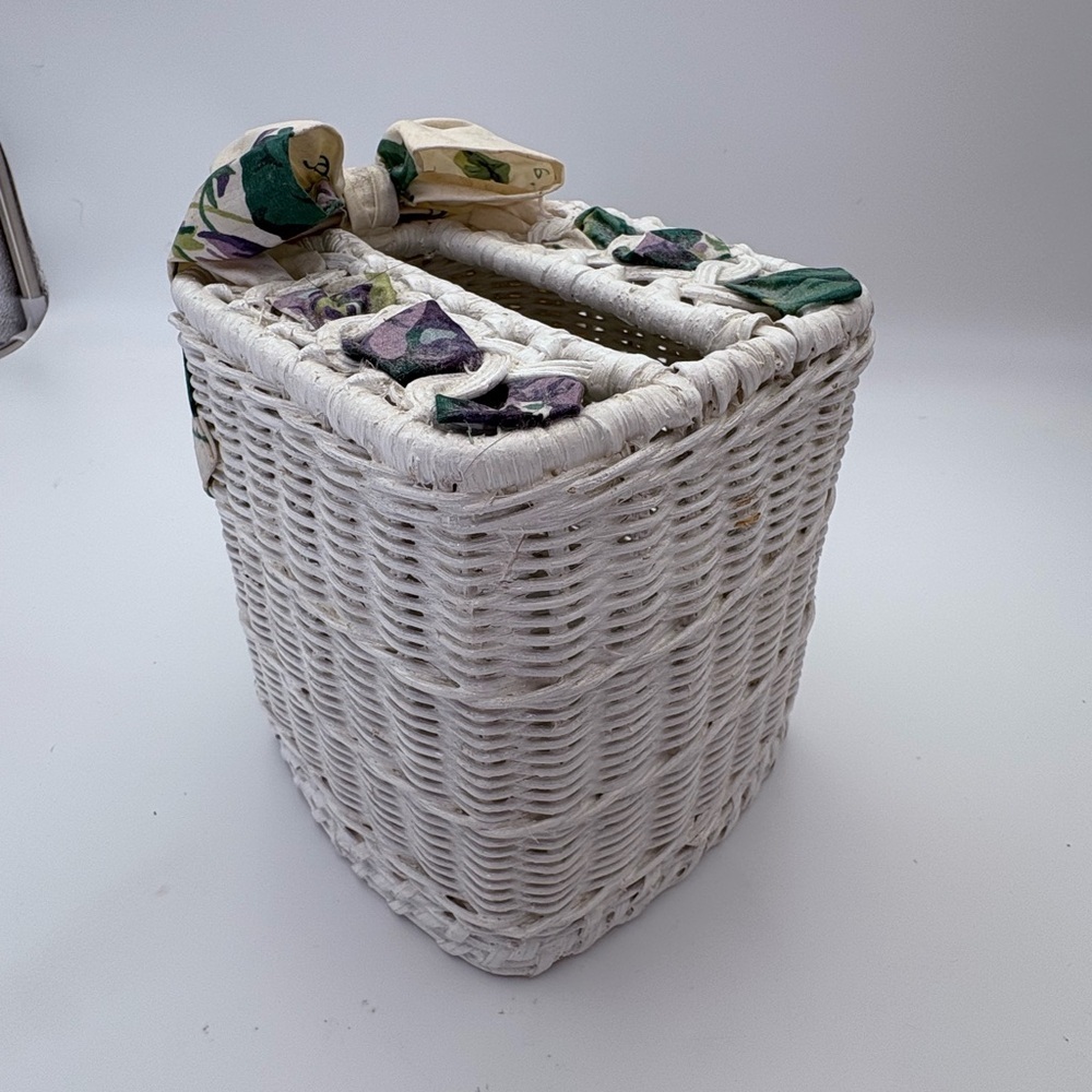Vintage White Wicker Tissue Box with Paper Mache Decorative Bow - Picture 7 of 16